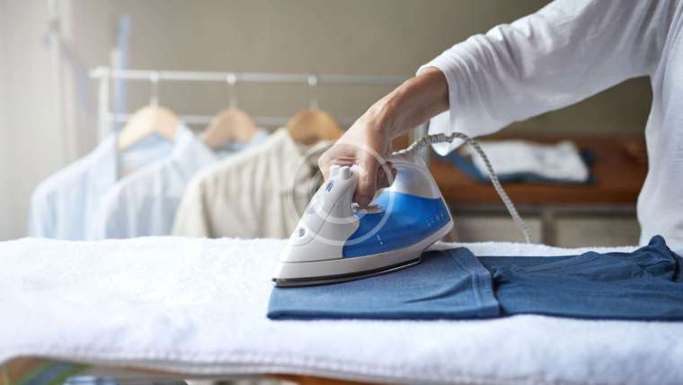 7 Signs You Might Need a Housekeeper